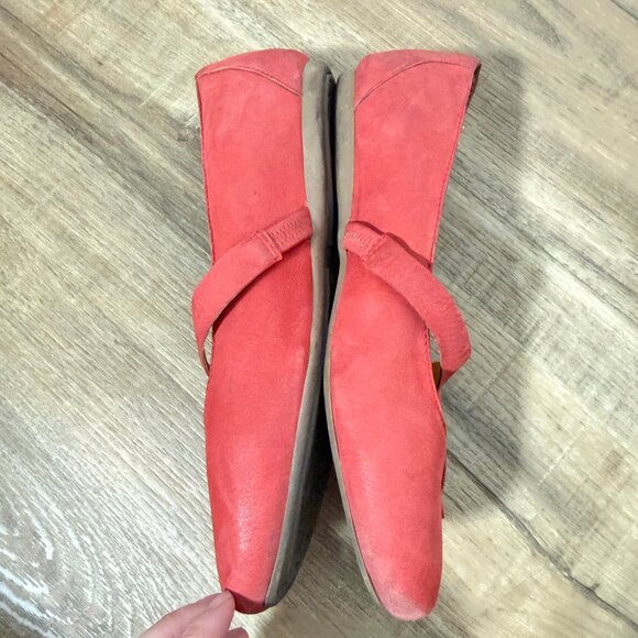 Vintage Arnold Churgin Red Leather Red Mary Jane Flats with 3D Flower Fairy 38 - Picture 3 of 11